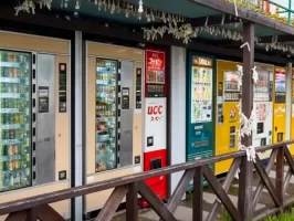 آلات بيع الآيس كريم: للإيجار أو للشراء؟سؤال يستحق التفكير فيه